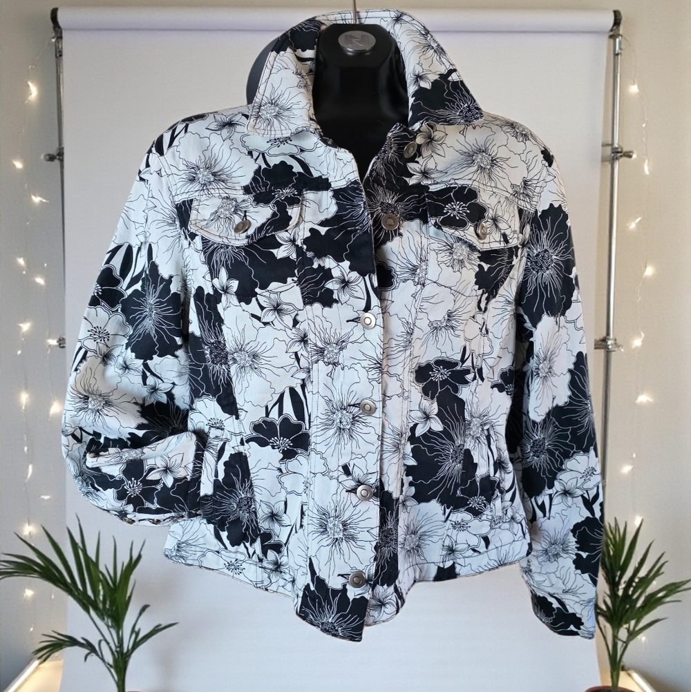 Attitude Vtg Floral Black and White Women's Cotton Spandex Denim Jacket Size XL